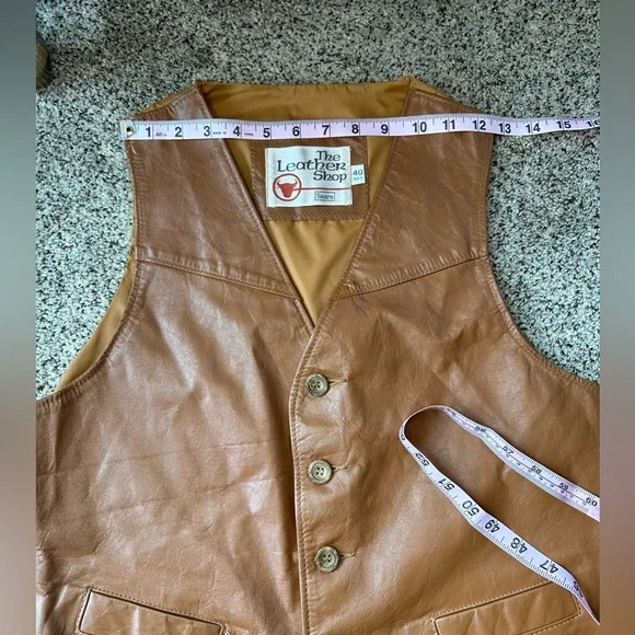 Vintage 70s lightweight  brown leather vest.  Sears brand, men’s size 40 regular - Picture 6 of 13